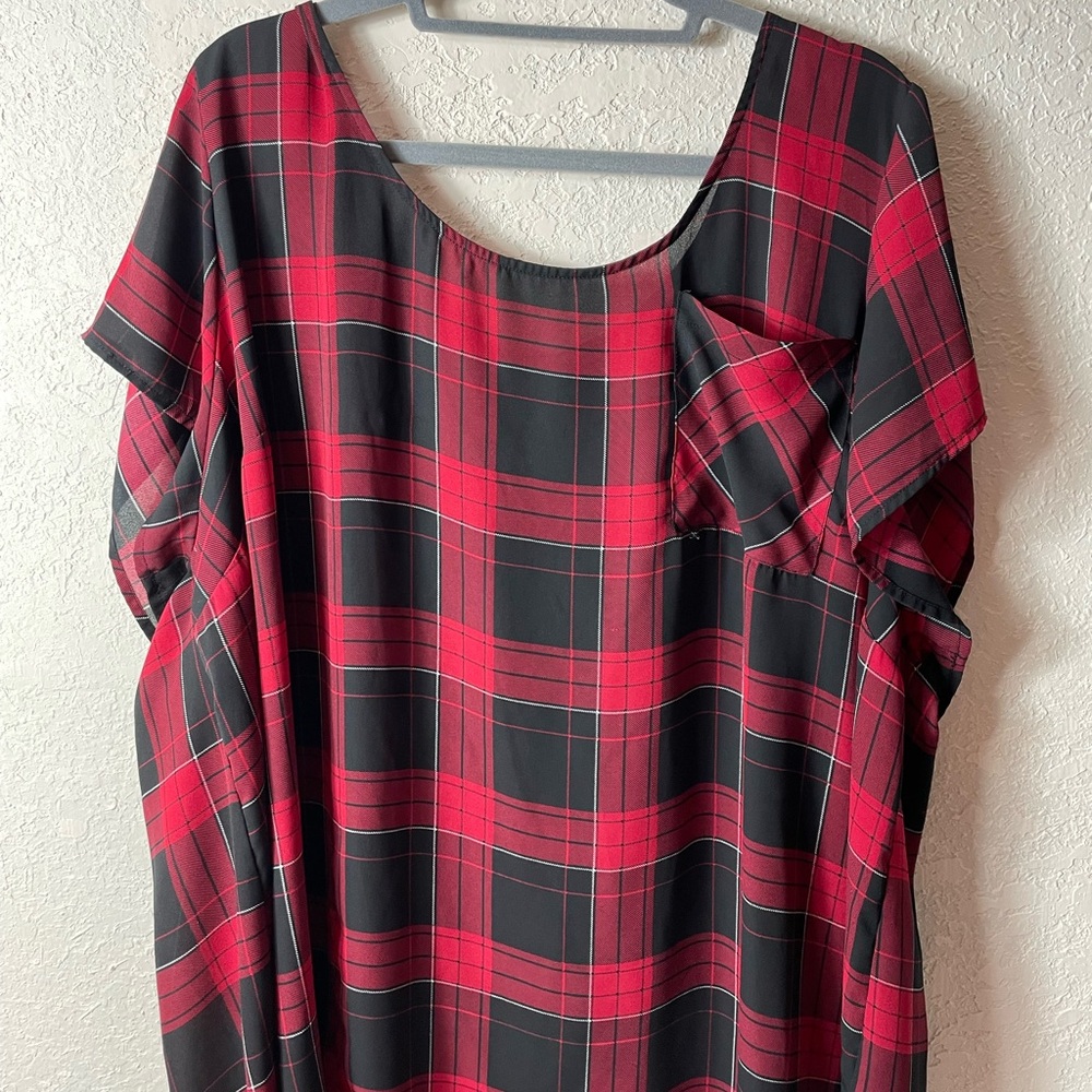 Torrid  red and black plaid top, with button down back Sz 5/28